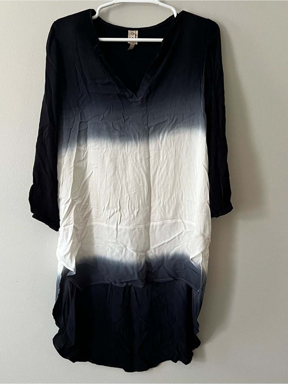 XCVI Women’s Black & White Ombre V-Neck Tunic Size Small